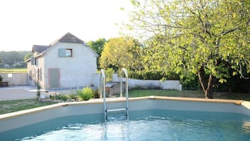 En sÀsongsöppen utomhuspool