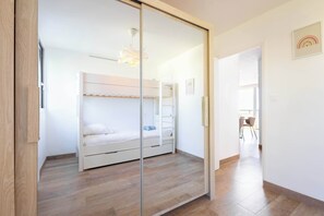 2 Schlafzimmer, Bügeleisen/Bügelbrett, Reisekinderbett, WLAN