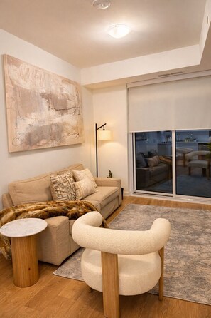 Condo, 1 Queen Bed, Non Smoking, Balcony