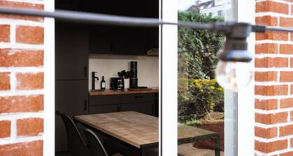 La Petite Foret | Stylish Modern Studio by Brussels’ Palais de Justice