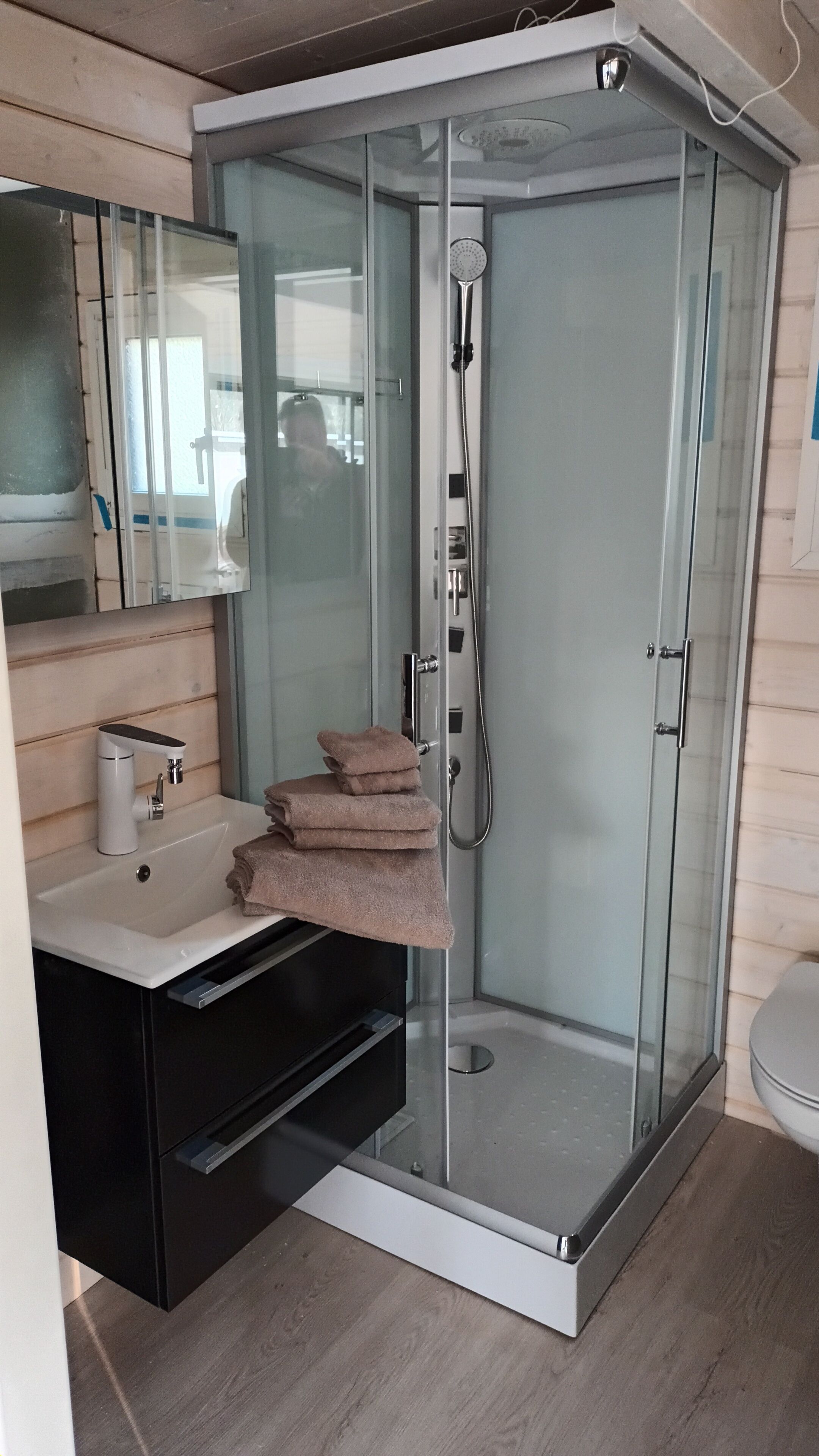 Handtücher, Seife, Toilettenpapier