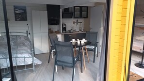 Dining - Small bungalow for rent (Wandlitz)