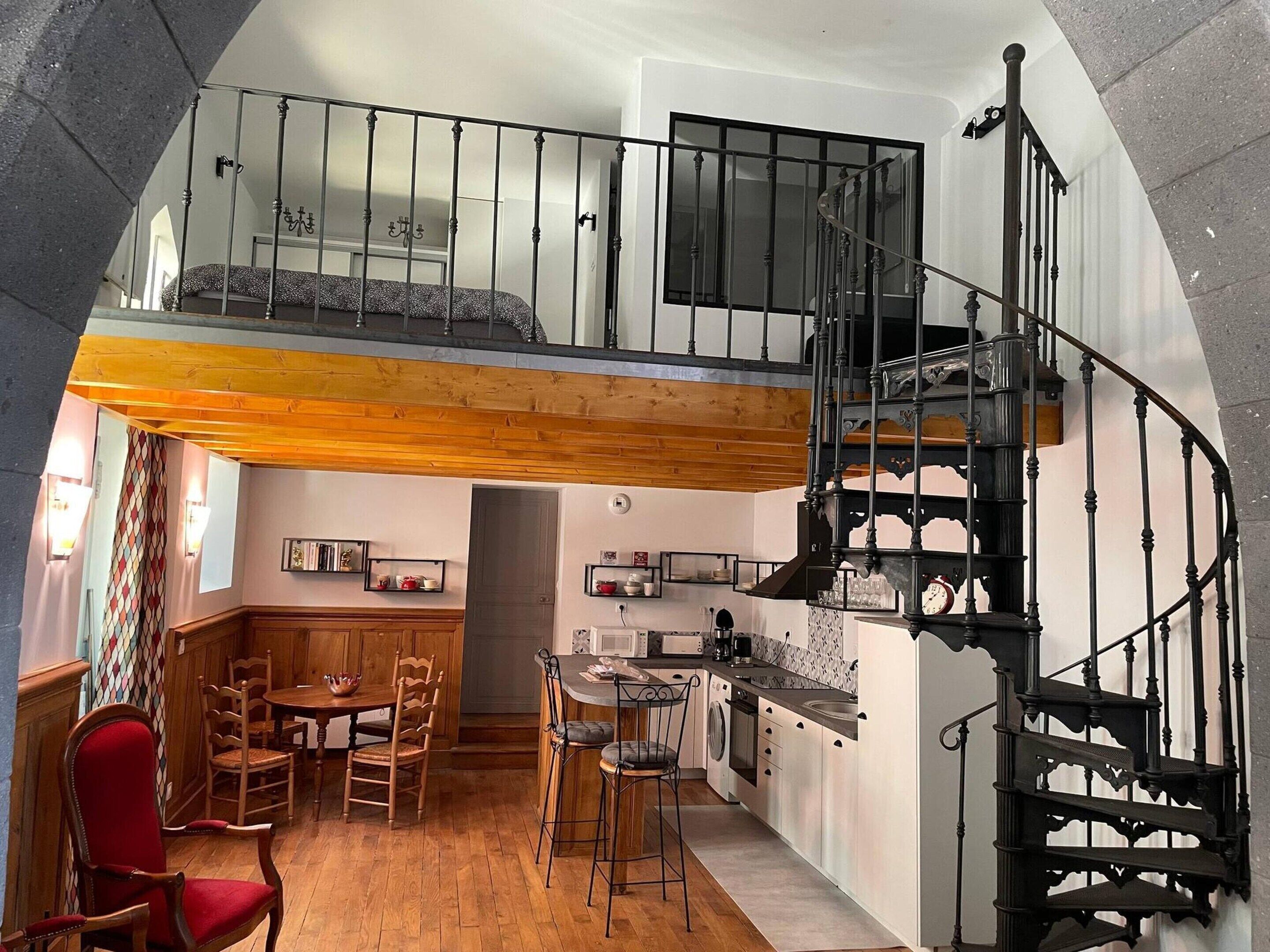 Apartment | 1 bedroom, iron/ironing board