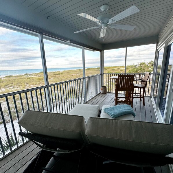 Interior - Spectacular Sunset Views from this Comfortable Island Villa A3124A (Cape Haze)