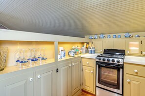Apartment (0 Bedroom) | Interior - 1 Block to Main St: 'second Street Carriage House' (Madison)
