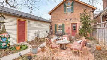 Apartment (0 Bedroom) | Interior