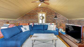 Apartment (0 Bedroom) | Front of property