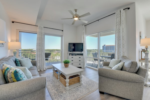 Walk To Beach! Ocean-view Resort Getaway In Destin - Santa Rosa Beach, FL