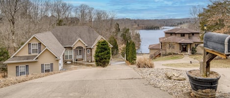 House (5 Bedrooms) | Front of property