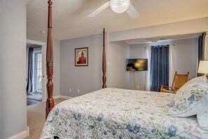 House (5 Bedrooms) | Interior - Canoe, Swim & Hike: Lakefront Brandenburg Home! (Brandenburg)