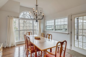 Interior - Canoe, Swim & Hike: Lakefront Brandenburg Home! (Brandenburg)