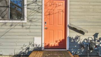 Apartment (0 Bedroom) | Interior