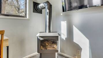 Apartment (0 Bedroom) | Interior