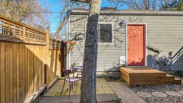 Apartment (0 Bedroom) | Interior