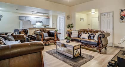 Cozy Home w/ Easy Access to Grand Prairie & Big D!