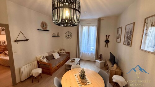 Cozy Retreat Near the Village Stream