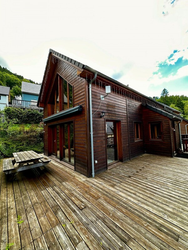 Spacious French Chalet Stay For 10 - Mont-Dore