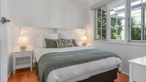 3 bedrooms, free WiFi, bed sheets - Shanti for 6 at Berry (Bellawongarah)