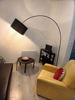 Living area - Lovely apartment in village house, pedestrian street, right in the center of town. (Auriol)