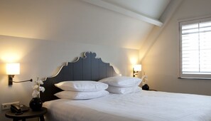 1 bedroom, free WiFi, bed sheets - Spacious Suite w/Balcony | Breathtaking Reserves, Cultural Sights & Local Dining (Huizen)