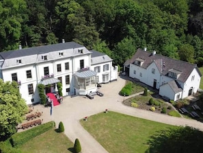 Exterior - Peaceful Retreat with Nature Walks and Local Exploration Near Historic Palaces (Eerbeek)
