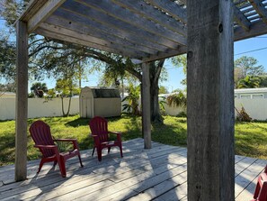 Terrace/patio - 2 bed/1 Bath sleeps 6 private backyard 25mins to USSSA (Melbourne)