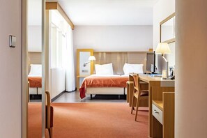 1 chambre, fer et planche à repasser, Wi-Fi gratuit, draps fournis