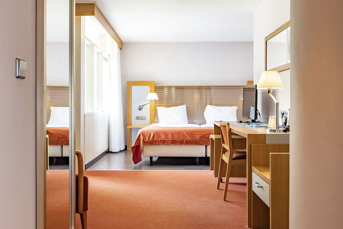 1 slaapkamer, een strijkplank/strijkijzer, gratis wifi, beddengoed