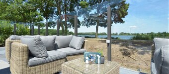 Comfort Meets Convenience Near Bossche Broek Nature Reserve! Onsite Dining