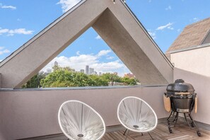 Property grounds - Centrally Located in Denver- 4Bed 4Bath (Denver)
