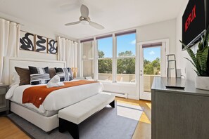 4 bedrooms, desk, iron/ironing board, free WiFi - Global Retreat in the Rockies | Central Location (Denver)