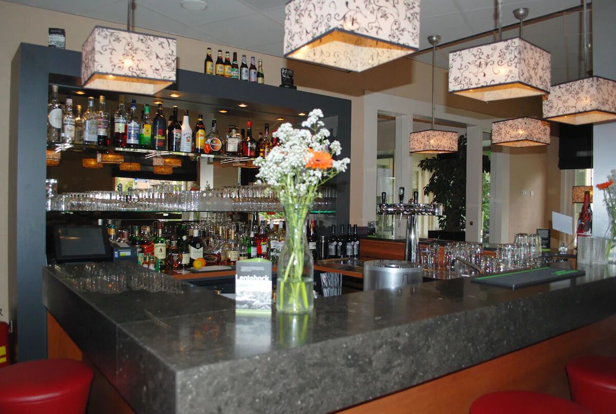 Bar (in der Unterkunft)