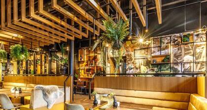 Welcoming Room with Convenient Location Near Leeuwarden Train Station