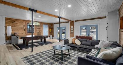 Best Lakeside Living at Big Bend Retreat!