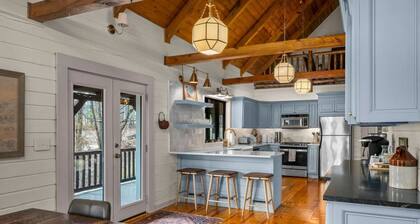 Best Lakeside Living at Big Bend Retreat!