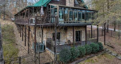 Big Bend Retreat at Smith Lake