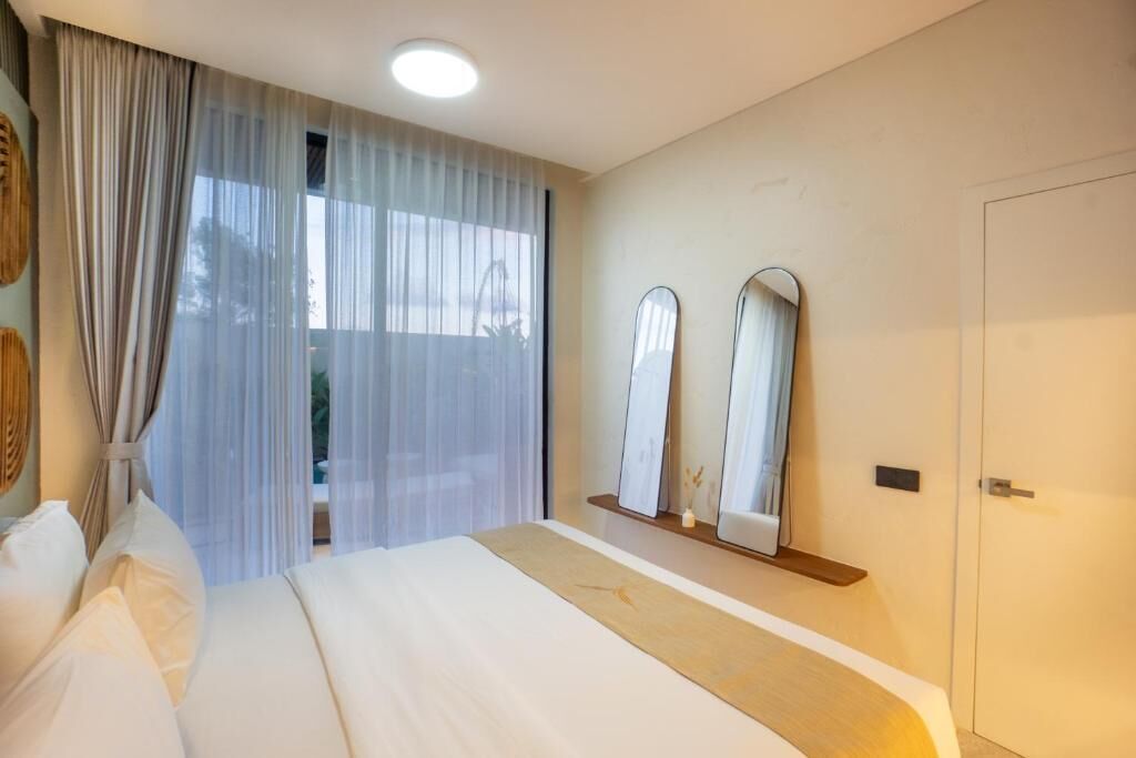 Superior Apartment, Poolside | Blackout drapes, iron/ironing board (on request), WiFi (free)