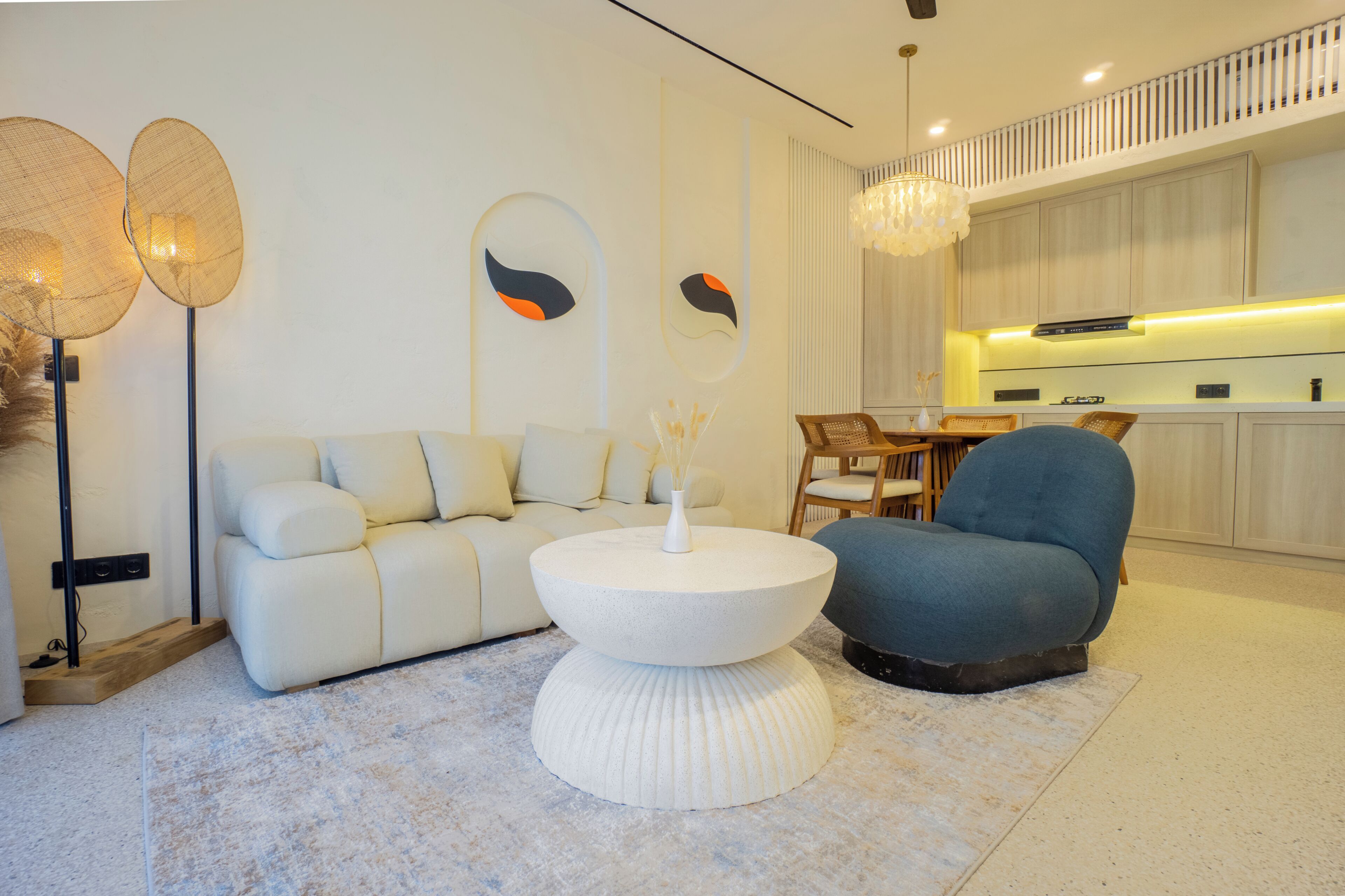 Superior Apartment, Poolside | Living area
