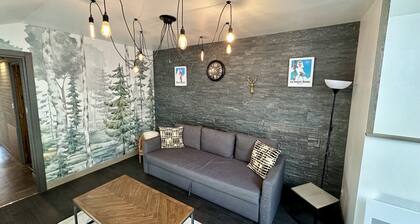 Retreat With Terrace, Parking