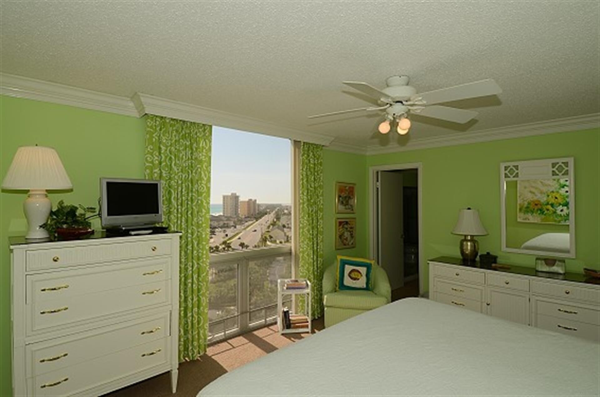 Condo, 3 Bedrooms | 3 bedrooms, iron/ironing board, free WiFi