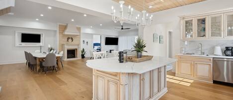 Maison, plusieurs chambres | Restauration