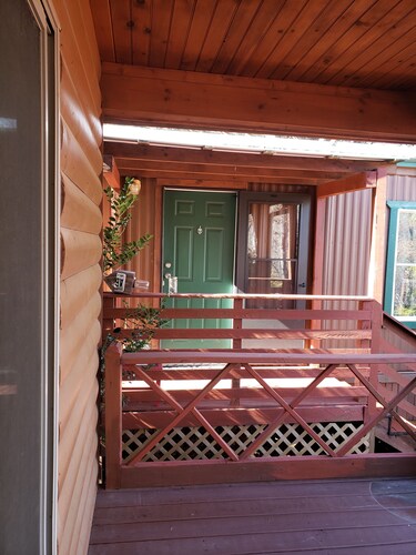 Paradise Caravan in Heart of wine country 20 min drive to Helen 3/2 full kitchen