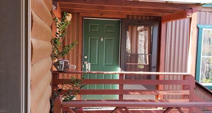 Paradise Caravan in Heart of wine country 20 min drive to Helen 3/2 full kitchen