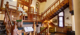 Cozy Family Rooms in Deventer with Breakfast, Garden & Bar Access