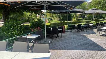 Buiten dineren