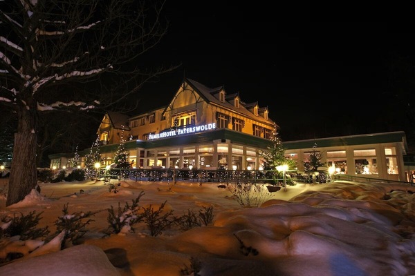 Arrive to a glowing winter welcome and cozy hotel charm.