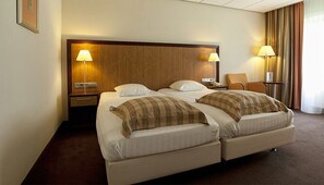 1 bedroom, free WiFi, bed sheets, wheelchair access - Convenient Location! Outdoor Pool, Free Parking! Close to Groninger Museum (Paterswolde)