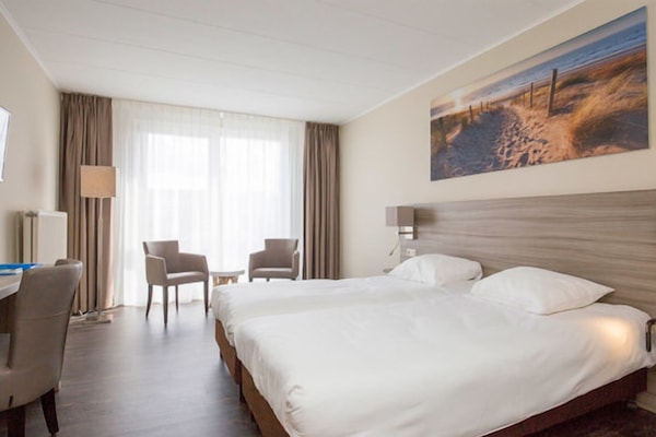 Unit with two Twin bed