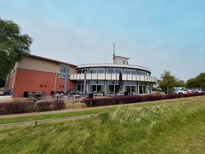 Exterior - 2 Modern units | Near local attractions, top dining spot, Beach & Nature access (Burgh-Haamstede)