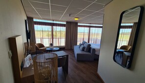 2 bedrooms, free WiFi, bed sheets - 2 Modern units | Near local attractions, top dining spot, Beach & Nature access (Burgh-Haamstede)